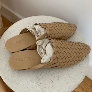 Liberté Mule Flats